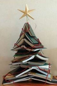 Woontrendz-kerstboom-van-boeken