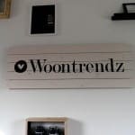 Woontrendz logo op hout